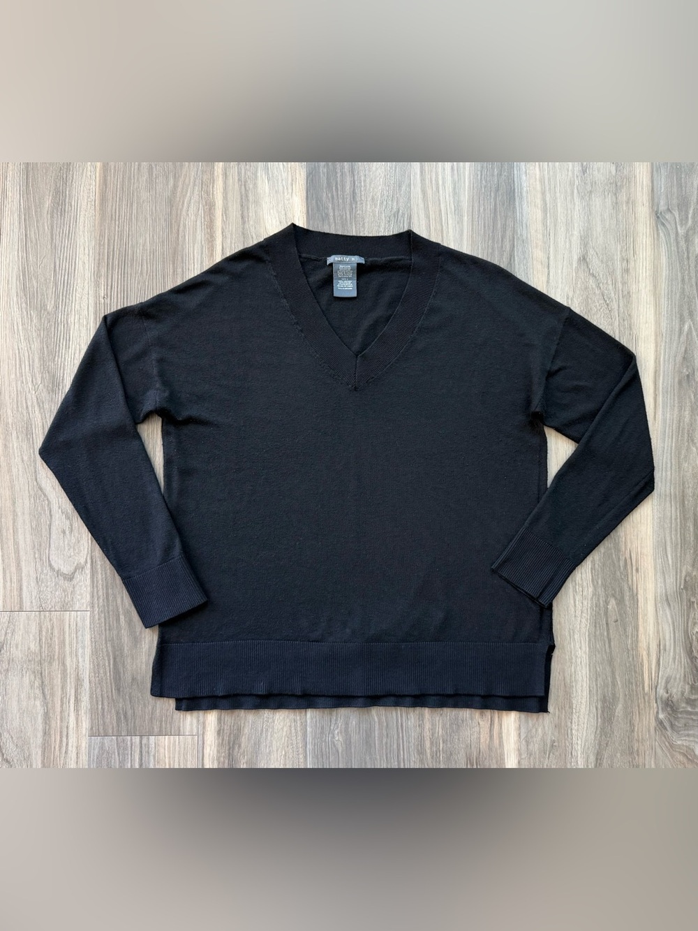 Matty M. Lightweight Black V-Neck Sweater Size L